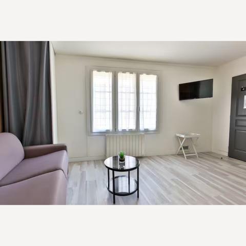 Immeuble
         3 pièces
        - 77 m² 179 900 €*