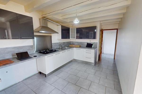 Appartement en duplex de 178m2 avec cour et terrain privatif