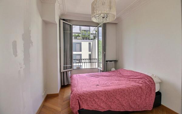 Appartement à vendre    2 pièces • 46,01 m2 Paris 12