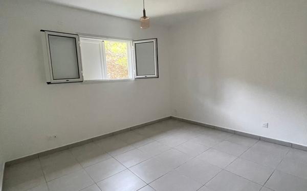Appartement à louer    3 pièces •  Le Gosier