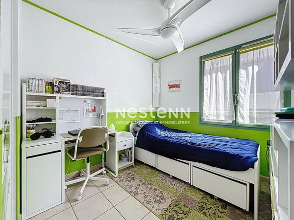 VALLAURIS - 5 pièces - 102m² - 2 Garages fermés - Dernier étage - SUD