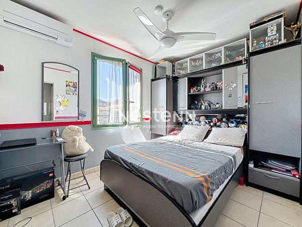 VALLAURIS - 5 pièces - 102m² - 2 Garages fermés - Dernier étage - SUD