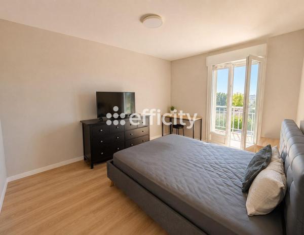 Appartement
         2 pièces
        - 43 m² Exclusivité 99 000 € *