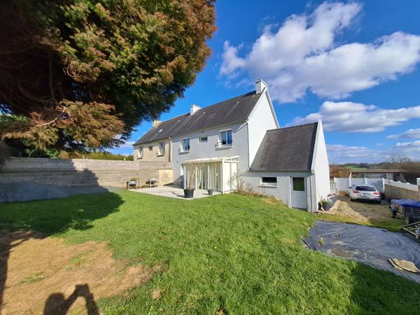 Maison
         7 pièces
        - 125 m² Exclusivité 187 000 € *