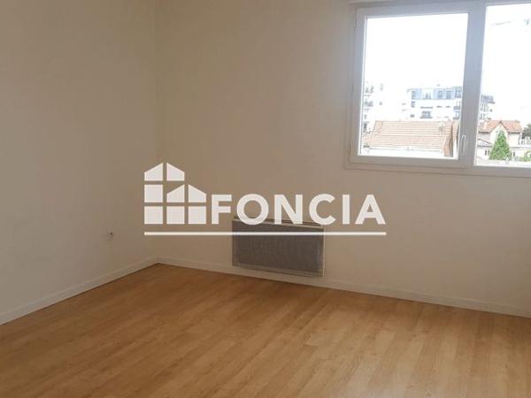 Location Appartement 4 pièces 80.37 m² - 74 BOULEVARD MAXIME GORKI Villejuif 94800