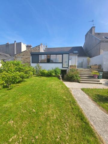 Maison à vendre 8 pièces LANVEOC (29)
