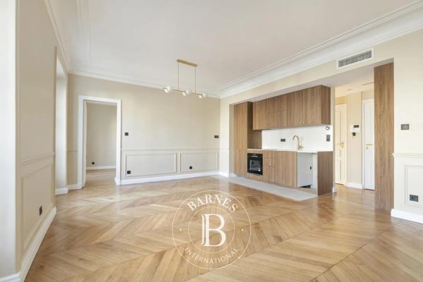 Paris 8ème, Appartement 2 Chambres -  71 m² à vendre
