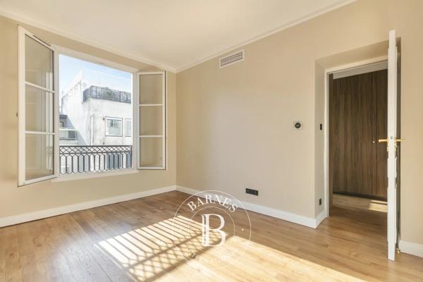Paris 8ème, Appartement 2 Chambres -  71 m² à vendre