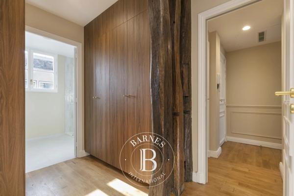 Paris 8ème, Appartement 2 Chambres -  71 m² à vendre