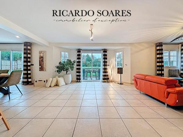 60940 ANGICOURT / PROPRIÉTÉ D'EXCEPTION / GRANDS VOLUMES / 235m2 / 5 CHAMBRES / DOUBLE GARAGE / TERRAIN 1373m2