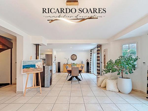 60940 ANGICOURT / PROPRIÉTÉ D'EXCEPTION / GRANDS VOLUMES / 235m2 / 5 CHAMBRES / DOUBLE GARAGE / TERRAIN 1373m2