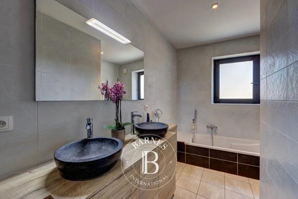 Rumilly, Maison 3 Chambres -  211 m² à vendre