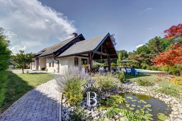 Rumilly, Maison 3 Chambres -  211 m² à vendre