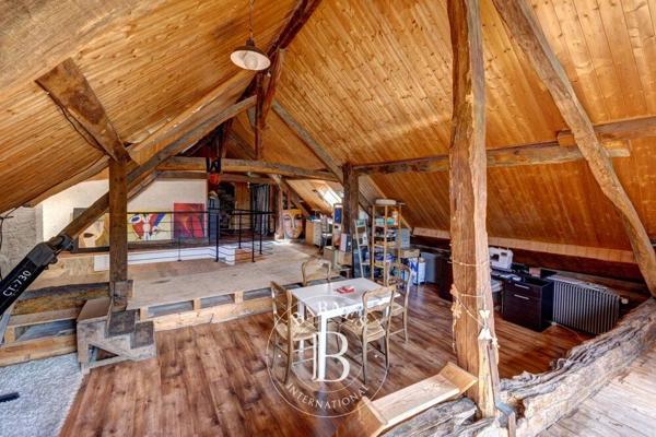 Rumilly, Maison 3 Chambres -  211 m² à vendre