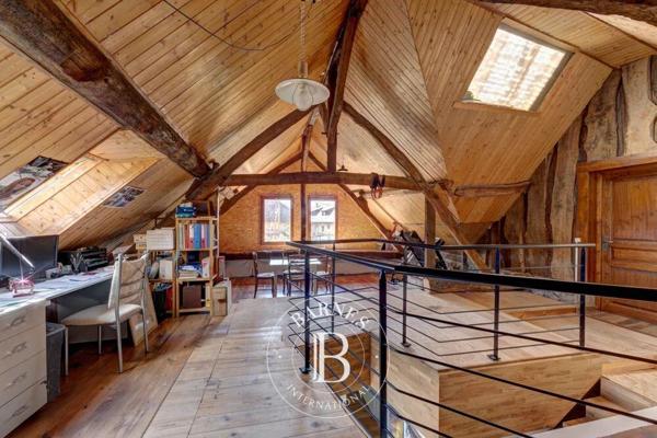 Rumilly, Maison 3 Chambres -  211 m² à vendre