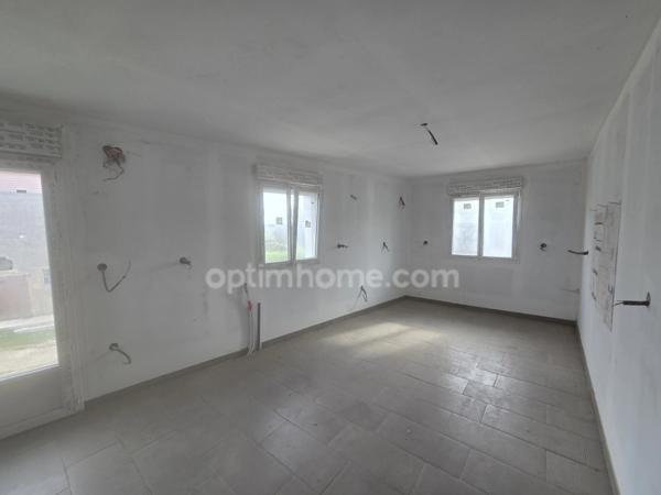 Maison à vendre 4 pièces, garage et vaste sous-sol proche de la Belgique et du Luxembourg
