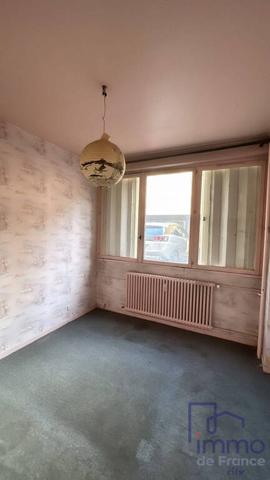 Grand T3 - Bergson à rénover