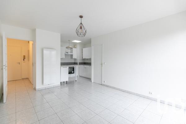 Appartement 2 pièces de 40 m² à Rosny-sous-Bois (93110)