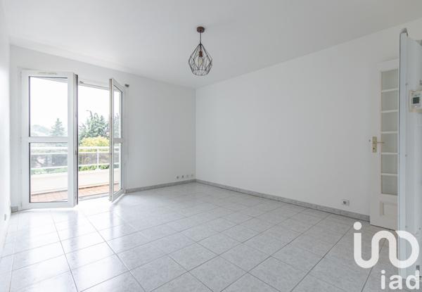 Appartement 2 pièces de 40 m² à Rosny-sous-Bois (93110)