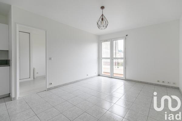 Appartement 2 pièces de 40 m² à Rosny-sous-Bois (93110)