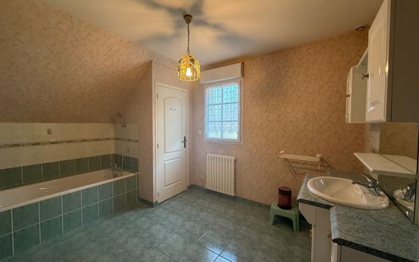 Maison à vendre    5 pièces •  Mamers