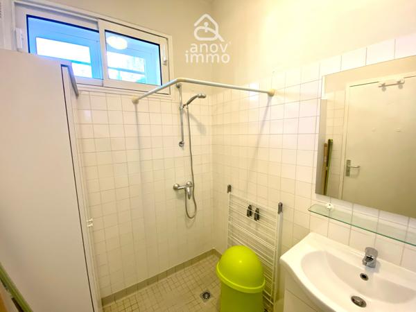 Studio
                                                                                                                                                                                                                                                                                                                        1 pièce(s)                                                                                                                                                                                                                                                                                                                              36.21  m²