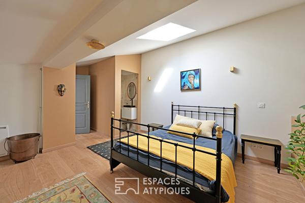 Quand la lumière réinvente une ancienne écurie