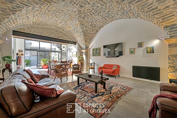 Quand la lumière réinvente une ancienne écurie