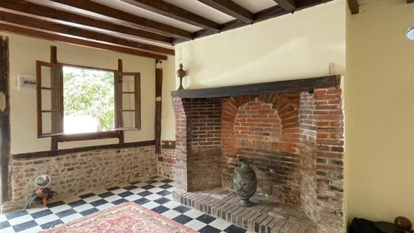 Propriete
                                                                                                                                                                                                                                                                                                                        4 pièce(s)                                                                                                                                                                                                          2 chambre(s)                                                                                                                                                                                                          87  m²