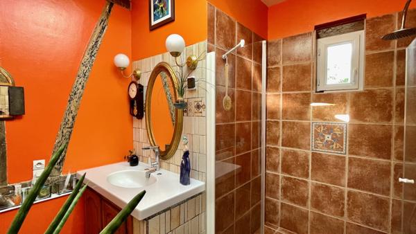 Propriete
                                                                                                                                                                                                                                                                                                                        4 pièce(s)                                                                                                                                                                                                          2 chambre(s)                                                                                                                                                                                                          87  m²