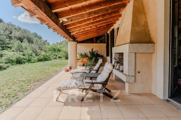 Maison d'architecte écologique 3 chambres 180 m² terrain 1,3 ha piscinable à vendre près Méditerrané