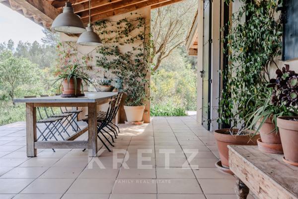 Maison d'architecte écologique 3 chambres 180 m² terrain 1,3 ha piscinable à vendre près Méditerrané
