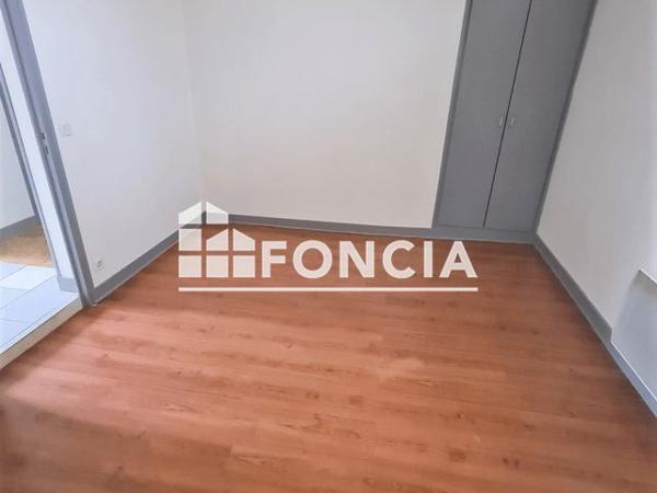 Location Appartement 2 pièces 30 m² - 45 BIS RUE CAMILLE FLAMMARION Melun 77000