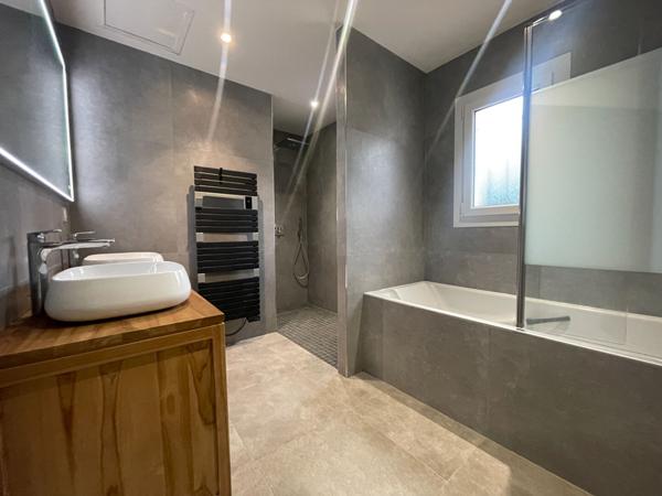 Maison rénovée de 2 chambres sur Le Fenouiller