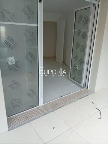Appartement T4 85m2 Puteaux avec exterieur de 14m2