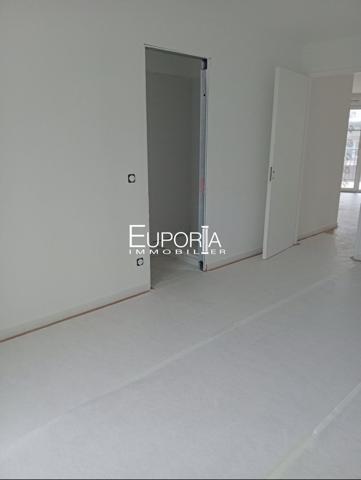 Appartement T4 85m2 Puteaux avec exterieur de 14m2