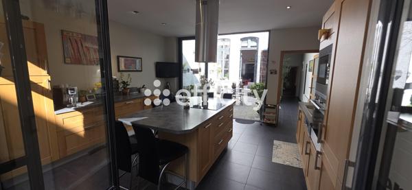 Maison 9 pièces - 212 m² Exclusivité efficity