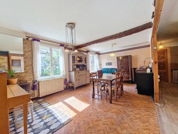 Maison familiale 7 pièces, 2 appartements et local professionnel – À 10 minutes à pied de l’océan SAINT JEAN DE LUZ (64)