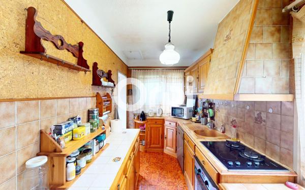 Maison à vendre    6 pièces • 177 m2 Carqueiranne