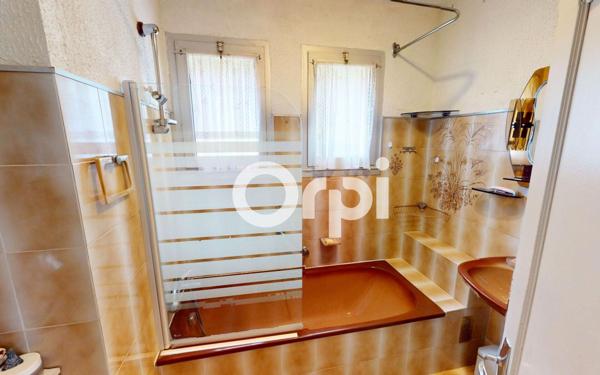 Maison à vendre    6 pièces • 177 m2 Carqueiranne