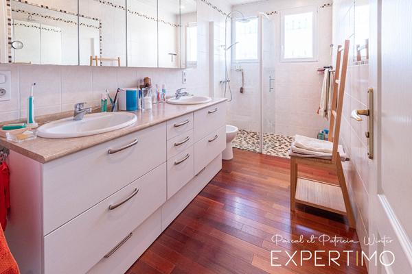 La Garnache (85710) Maison 151m², 3 chambres + bureau 27m², centre ville