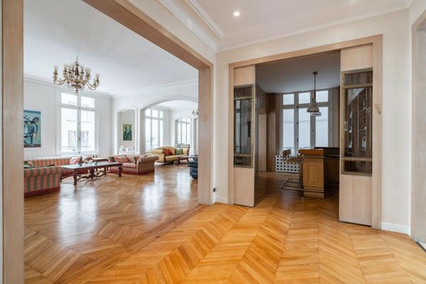 # Appartement – 378m² – Paris 16ème