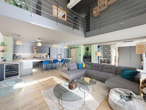 Ars-sur-Formans (01480) Maison 191.2m² rénovée en 2022 terrain 362m²