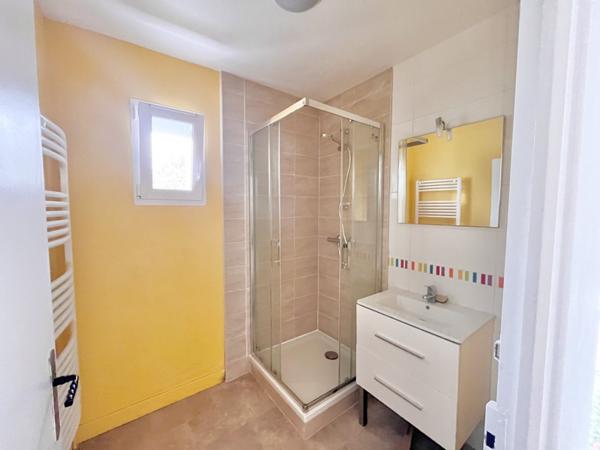 Maison à louer 800 € CC Carhaix-Plouguer 5 p 73 m² DPE B