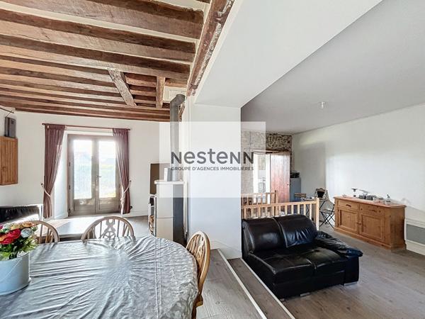 A Vendre - plein coeur de Leuville - proche des ecoles, des transports et des commerces - beaux volumes