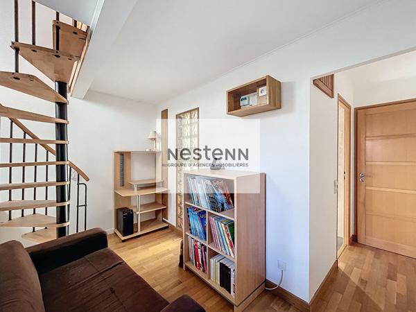 A Vendre - plein coeur de Leuville - proche des ecoles, des transports et des commerces - beaux volumes