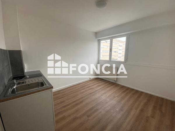 Location Studio 15.74 m² - 16/22 RUE ROUSTAING Talence 33400