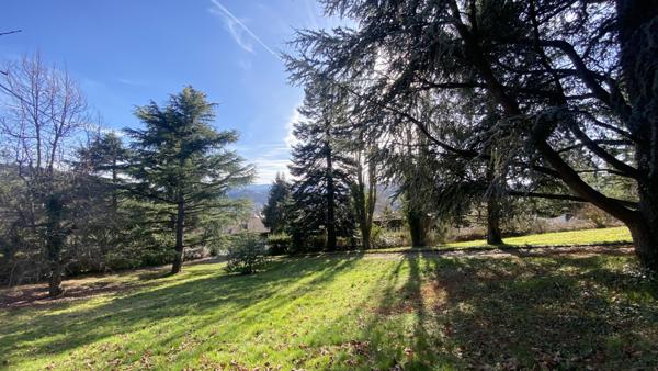 L'Étrat (42580) TERRAIN CONSTRUCTIBLE DE 1840M2 secteur l'ÉTRAT