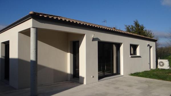 Maison Gorges 4 P . 3 Chs . 1 Garage . 96.33 M² . T 413 M² . Accessible PMR. Terrasse