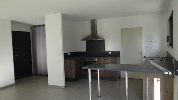 Maison Gorges 4 P . 3 Chs . 1 Garage . 96.33 M² . T 413 M² . Accessible PMR. Terrasse